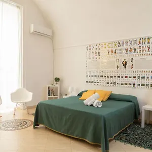 Casa vacanze Neapolitan Style Apartrment, Napoli